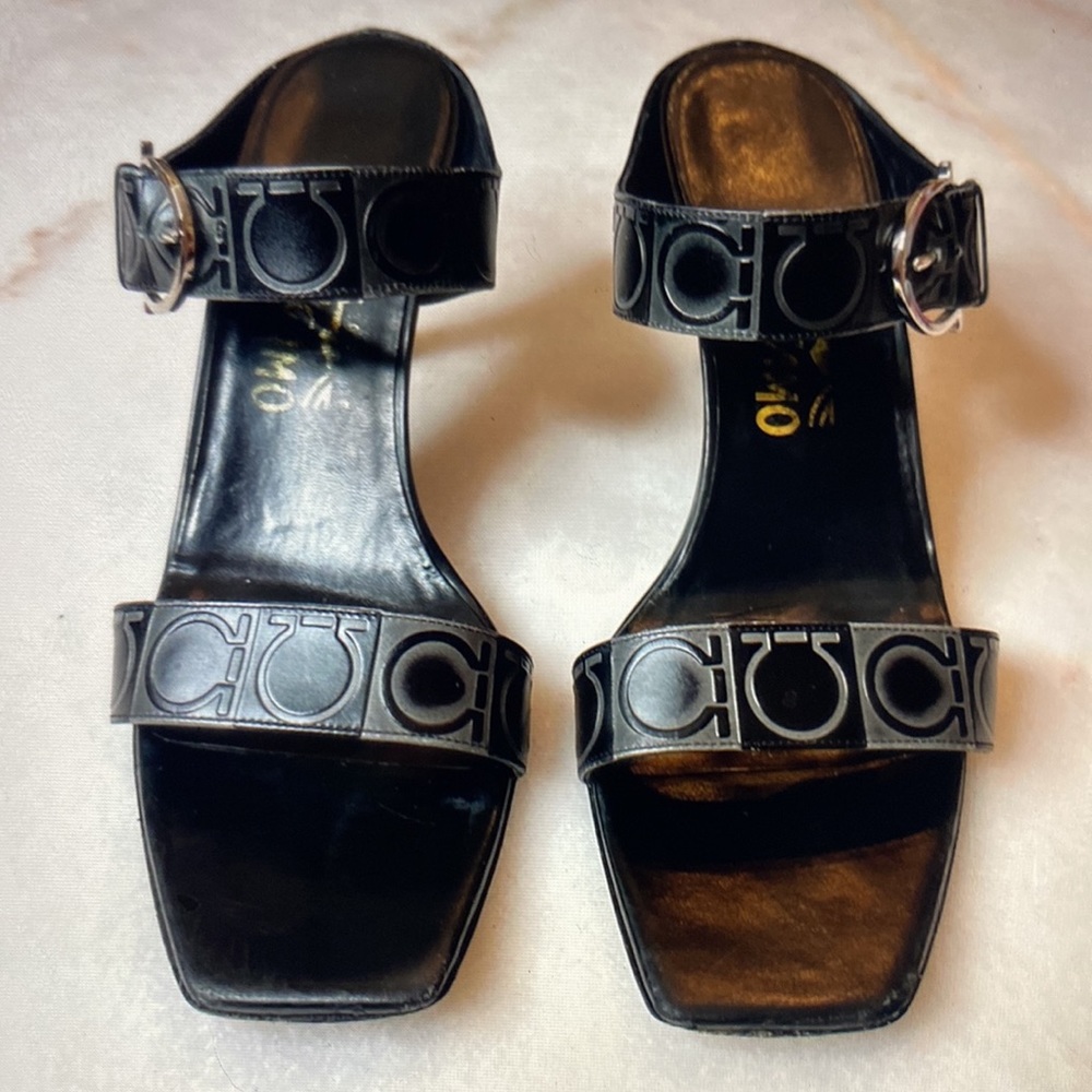 Ferragamo Logo Leather Sandals Made in Italy 🇮🇹